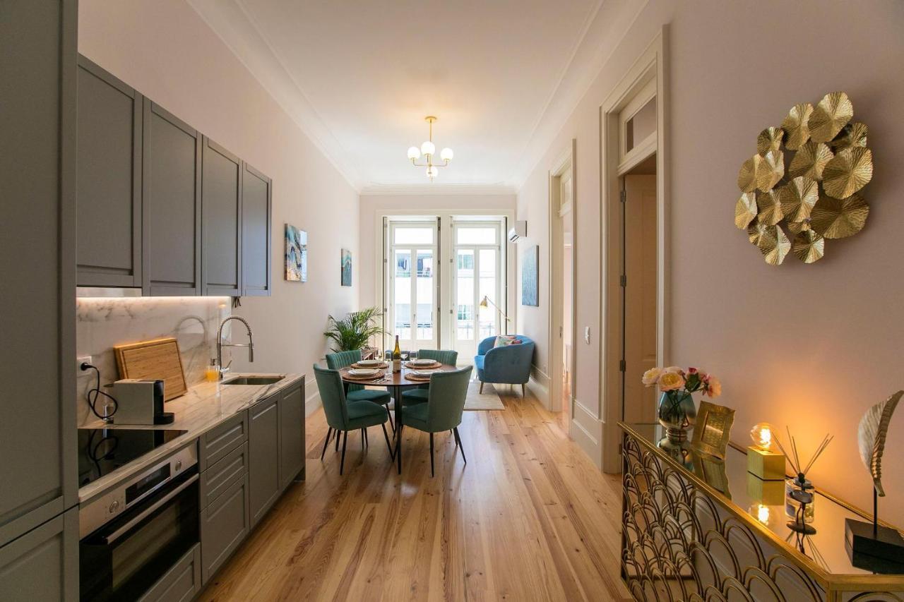 Lovelystay - 2Br Flat With Ac In Duque De Loule Porto Exterior photo